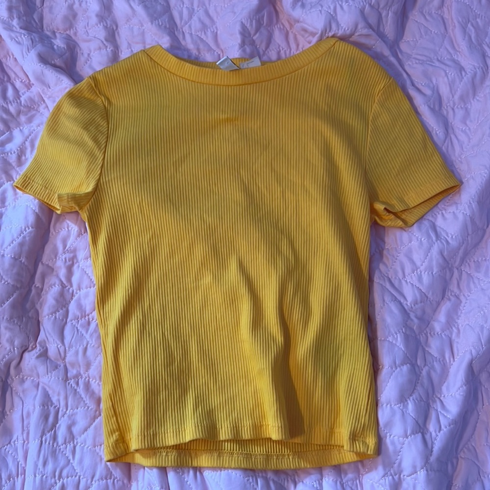 yellow small t-shirt from H&M